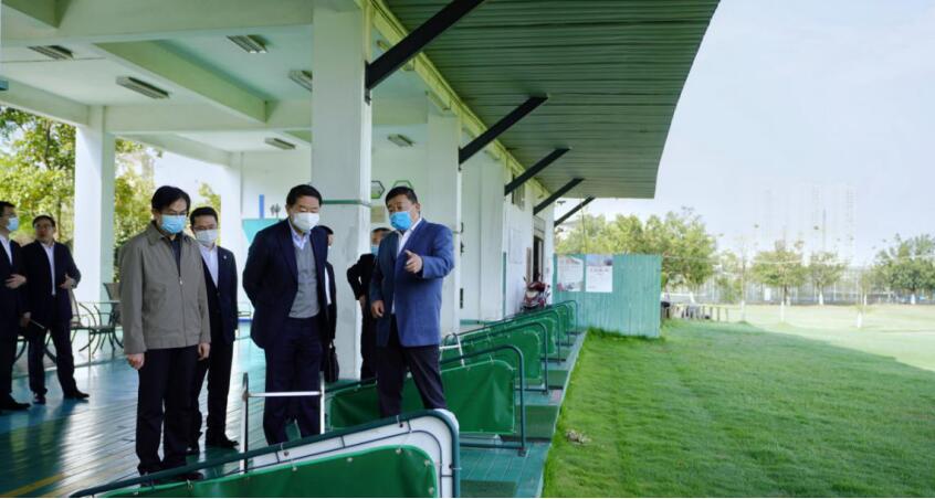 尊龙凯时集团党委书记、董事长任丁率队考察四川旅游学院