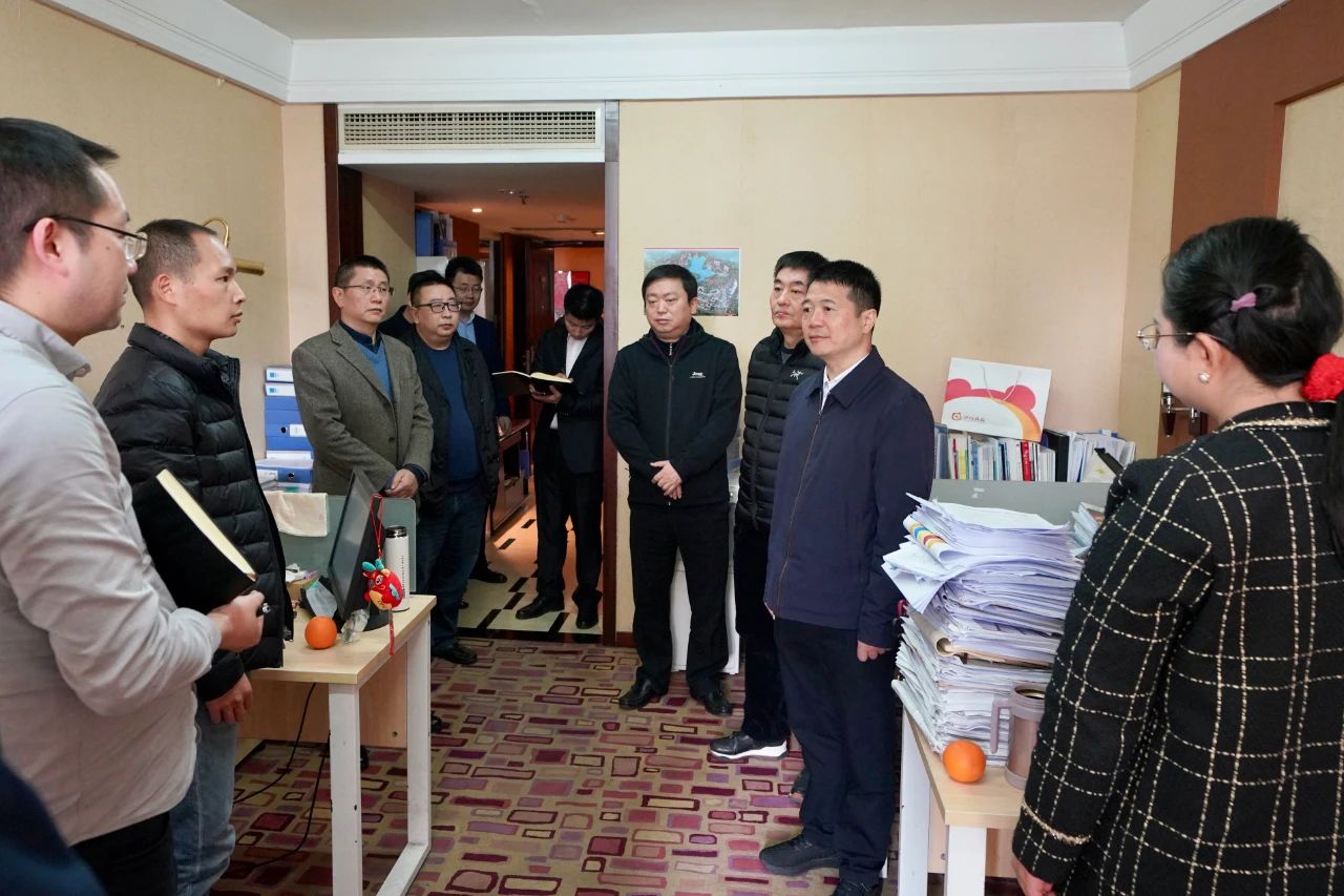 迎新春，鼓干劲，开新局！省尊龙凯时集团领导班子慰问总部干部员工