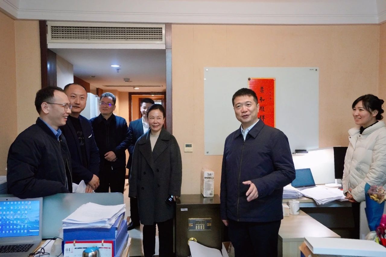 温暖启航，共赴新篇！—— 省尊龙凯时集团领导走访慰问干部职工